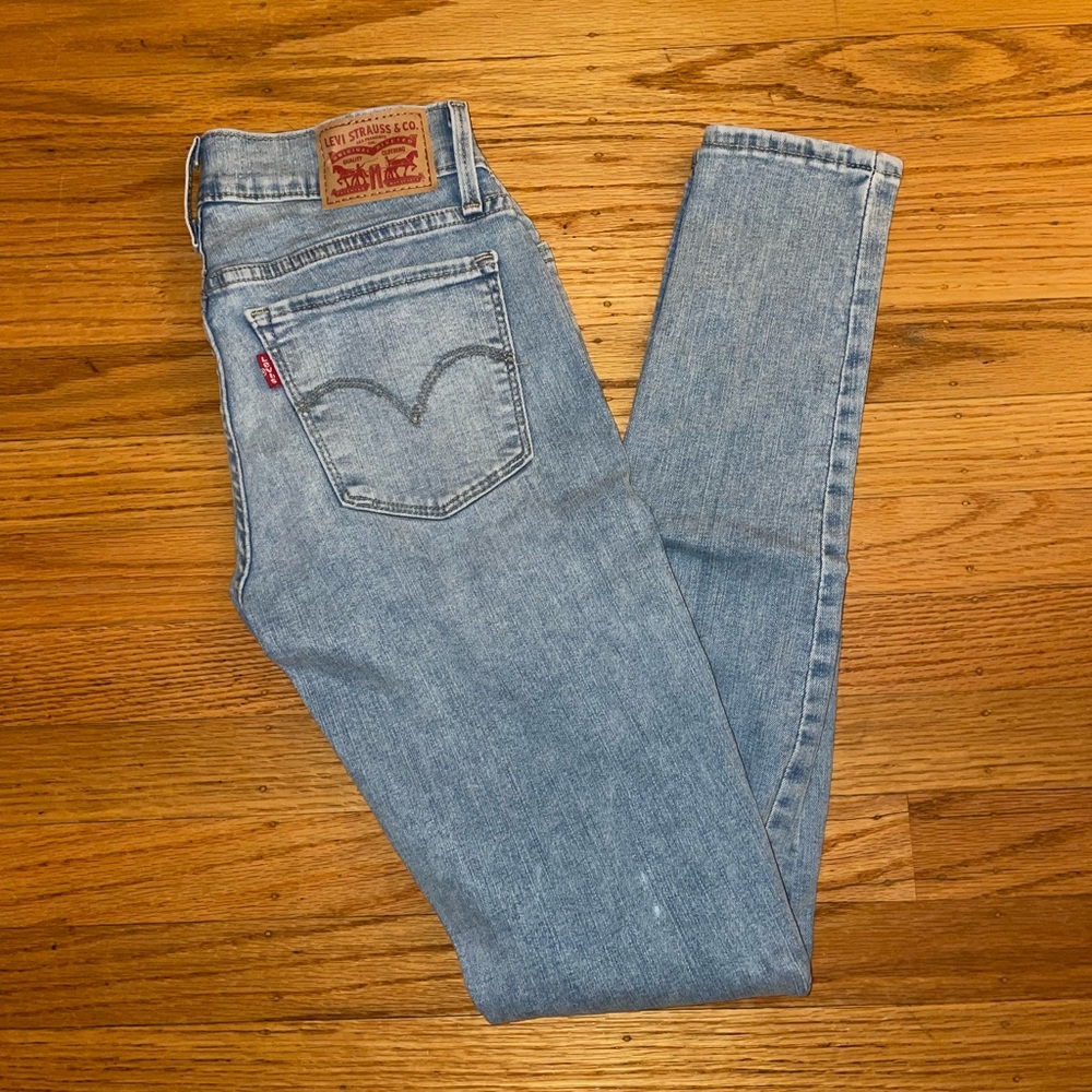 Light blue Levi jeans